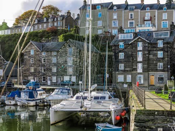 The Captain'S Penthouse Porthmadog Esterno foto