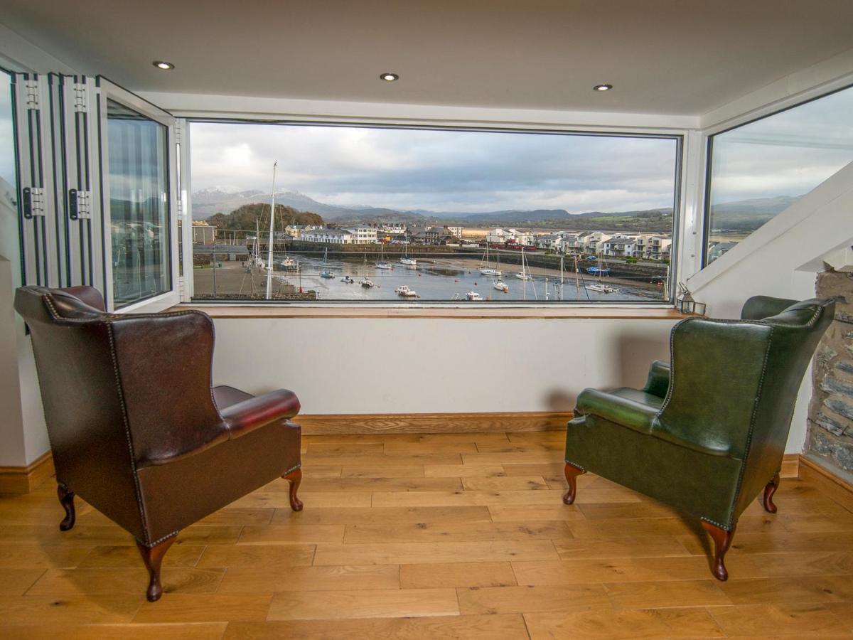 The Captain'S Penthouse Porthmadog Esterno foto